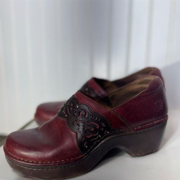Ariat Red Leather Embroidered Western Clogs Size 9.5B Boho Cowgirl Mule Shoes - Picture 4 of 10